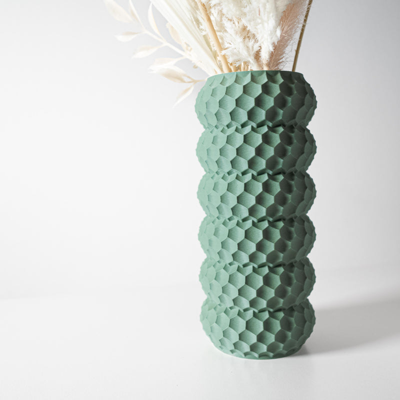 Load image into Gallery viewer, The Okos Wave Vase, Modern and Unique Custom Home Decor for Dried and Preserved Flower Arrangement

