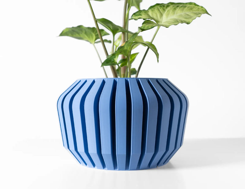 Load image into Gallery viewer, The Vaki Planter Pot with Drainage Tray | Modern and Unique Home Decor for Plants and Succulents
