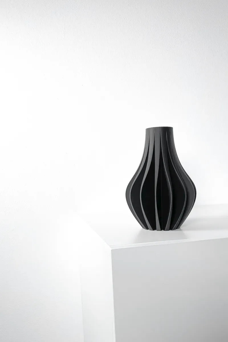 Load image into Gallery viewer, The Zolara Vase, Modern and Unique Home Decor for Dried and Preserved Flower Arrangement
