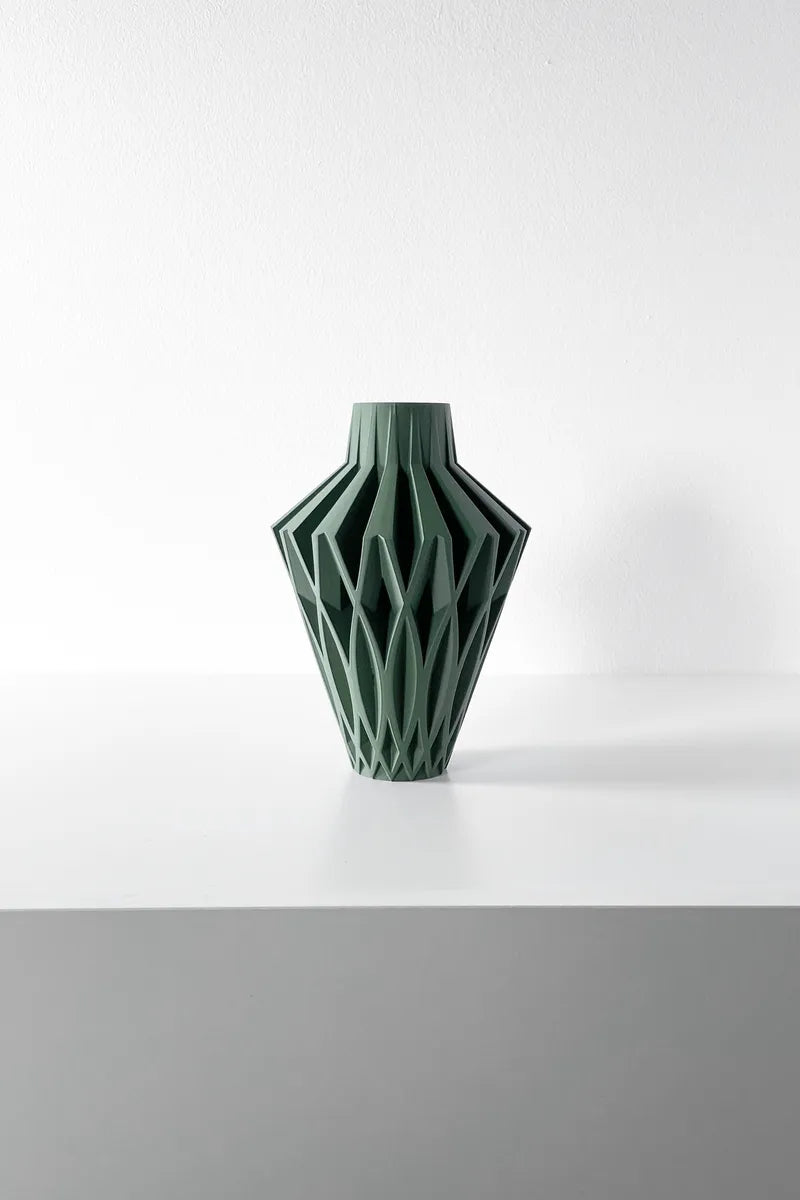 Load image into Gallery viewer, The Javero Vase, Modern and Unique Home Decor for Dried and Preserved Flower Arrangement
