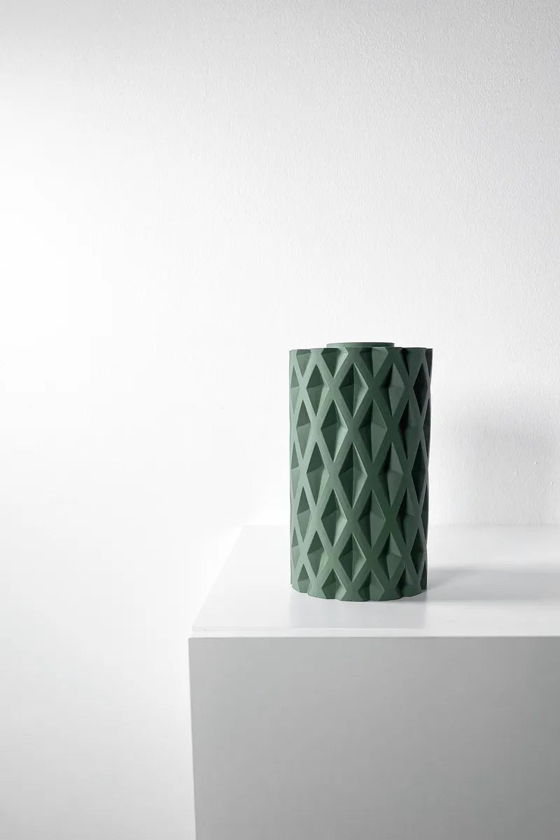 Load image into Gallery viewer, The Kymara Vase, Modern and Unique Home Decor for Dried and Preserved Flower Arrangement
