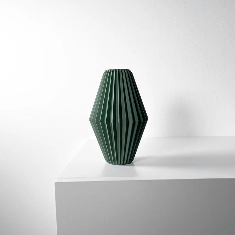 Load image into Gallery viewer, The Hivara Vase, Modern and Unique Home Decor for Dried and Preserved Flower Arrangement

