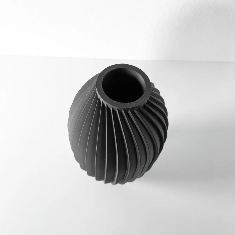 Load image into Gallery viewer, The Tivano Vase, Modern and Unique Home Decor for Dried and Preserved Flower Arrangement
