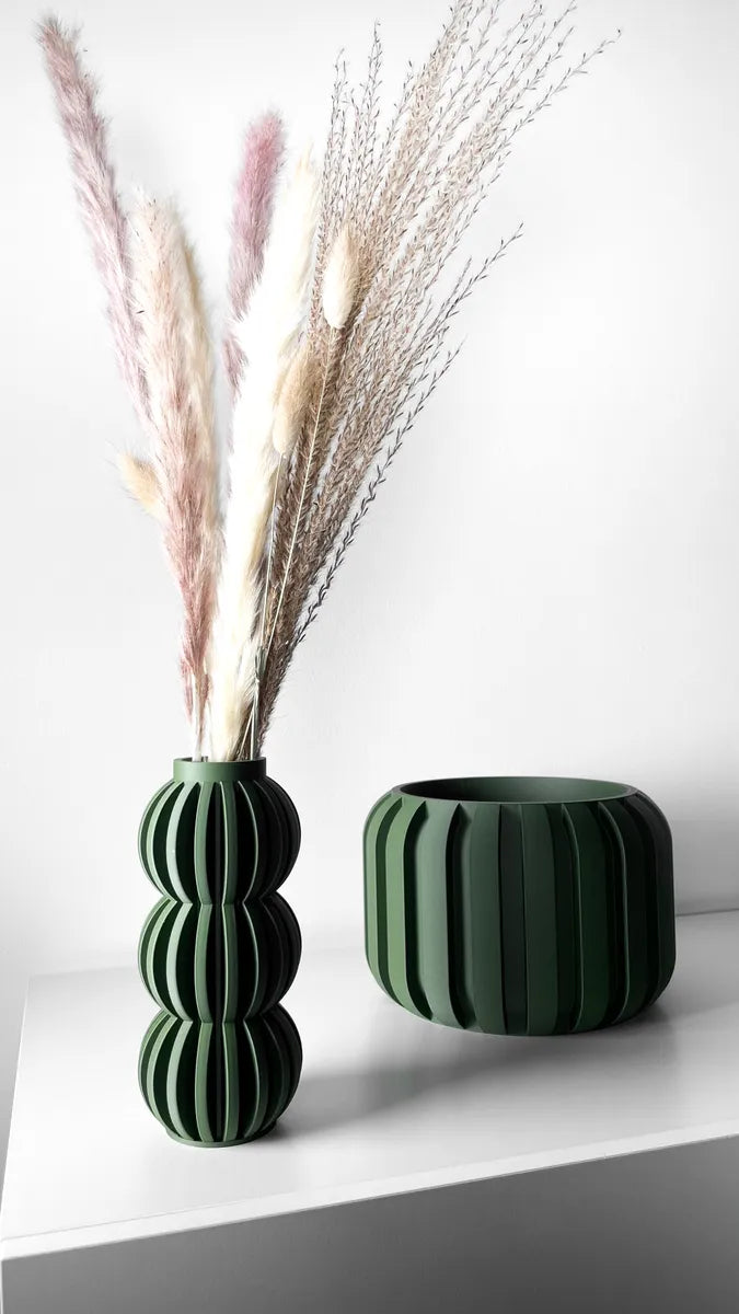 Load image into Gallery viewer, The Alura Vase, Modern and Unique Home Decor for Dried and Preserved Flower Arrangement
