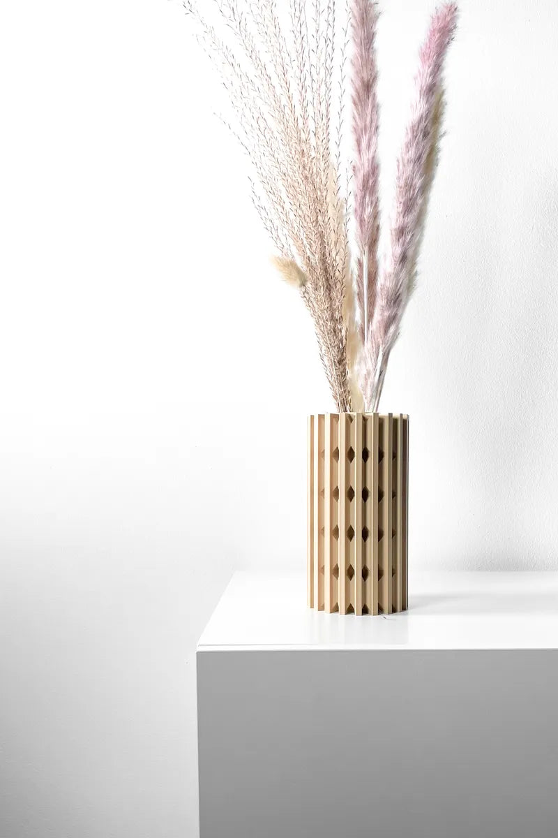 Load image into Gallery viewer, The Lycas Vase, Modern and Unique Home Decor for Dried and Preserved Flower Arrangement
