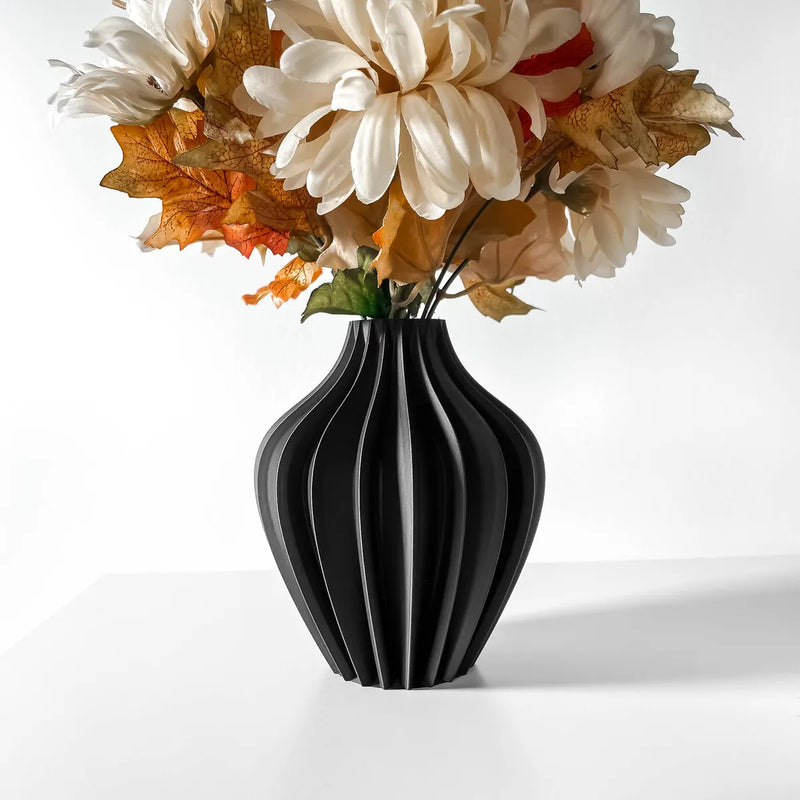 Load image into Gallery viewer, The Darin Vase, Modern and Unique Home Decor for Dried and Preserved Flowers
