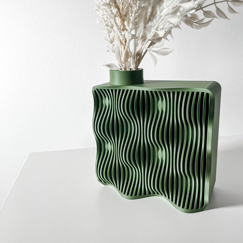 Load image into Gallery viewer, The Kamso Wave Vase, Modern and Unique Custom Home Decor for Dried and Preserved Flower Arrangement
