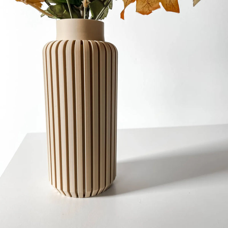 Load image into Gallery viewer, The Yuso Vase, Modern and Unique Home Decor for Dried and Preserved Flower Arrangement
