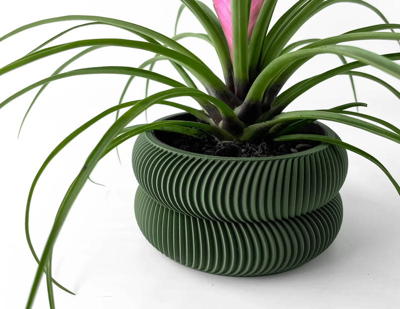 Load image into Gallery viewer, The Avex Planter Pot with Drainage Tray | Modern and Unique Home Decor for Plants and Succulents
